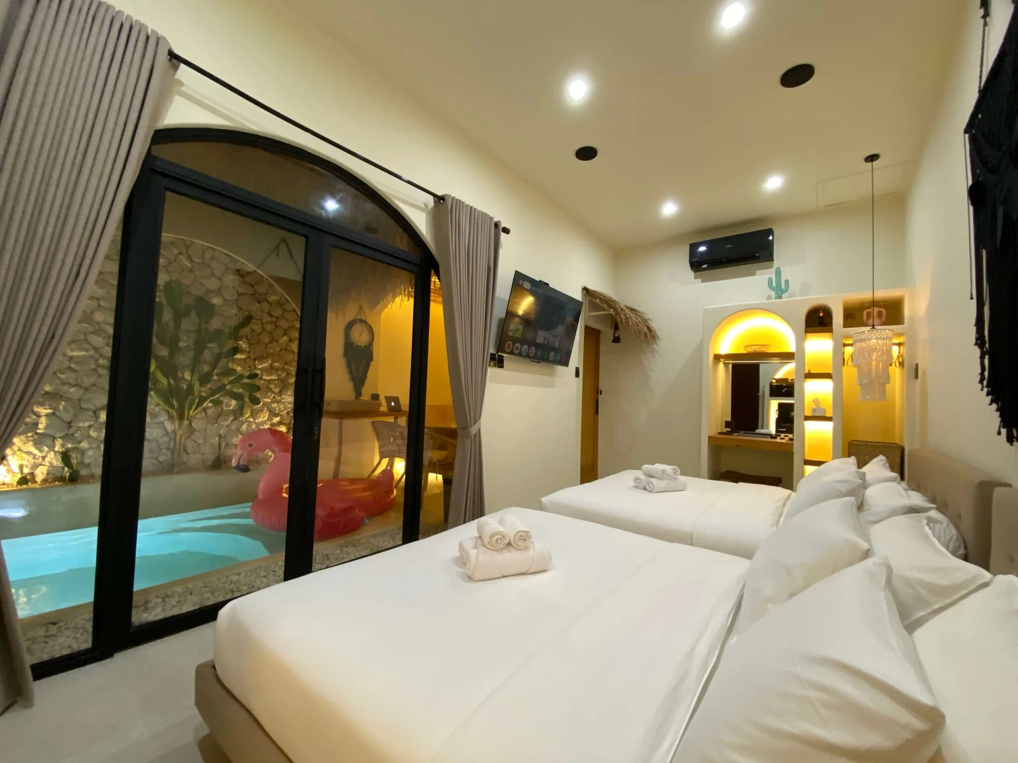 Kamar dan kolam